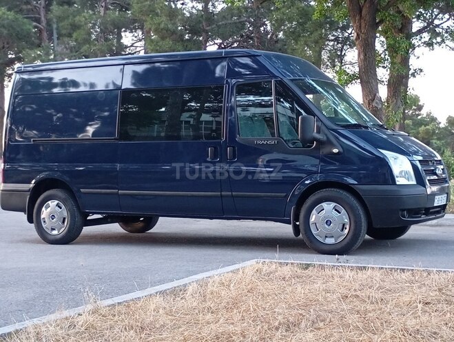 Ford Transit-5