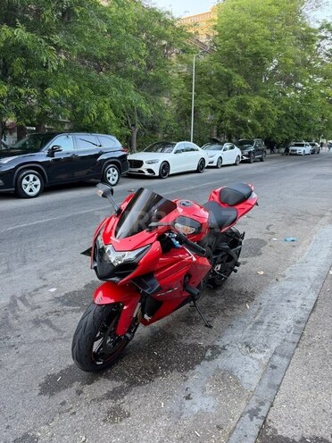 Suzuki GSX-R 1000-4