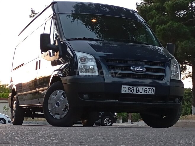 Ford Transit-12