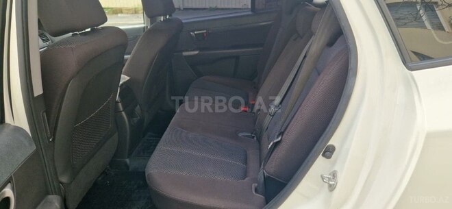 Hyundai Santa Fe-10