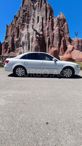 Hyundai Sonata-5