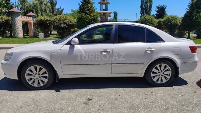 Hyundai Sonata-6