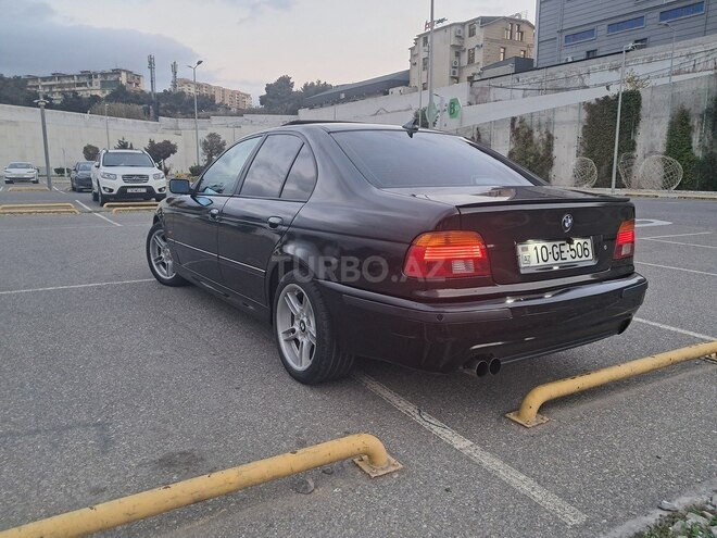 BMW 523-8