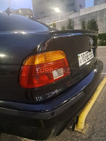 BMW 523-7