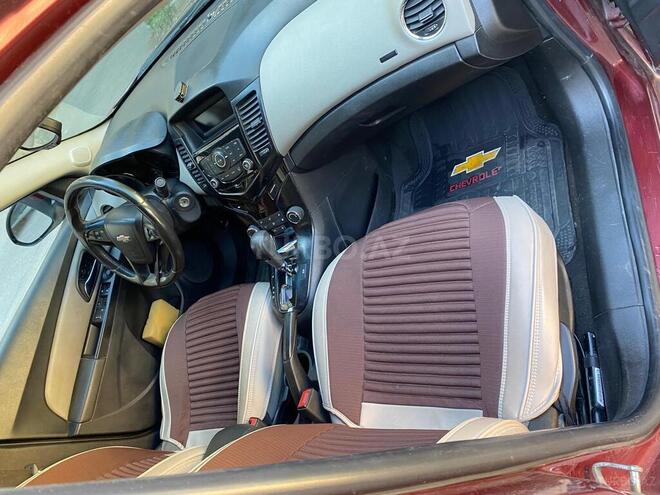 Chevrolet Cruze-9