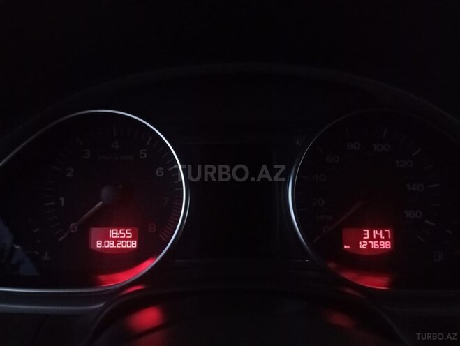 Audi Q7-12