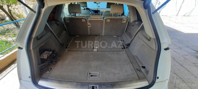 Audi Q7-17