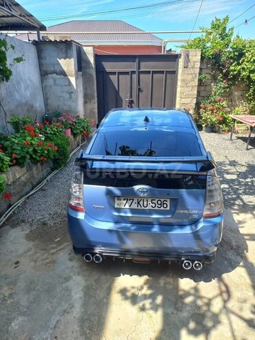 Toyota Prius-2