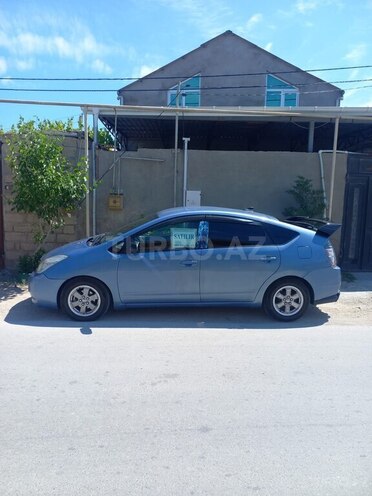 Toyota Prius-4