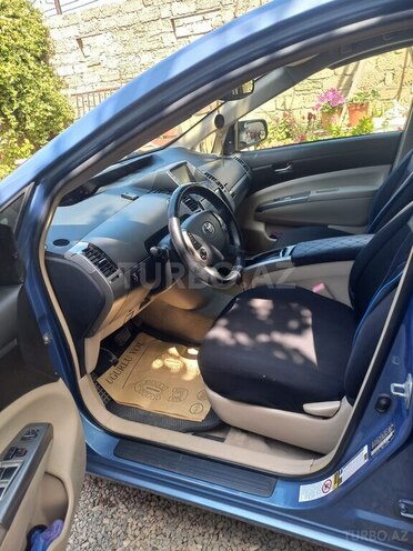 Toyota Prius-6