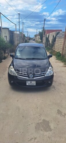 Nissan Tiida-1