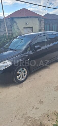 Nissan Tiida-4