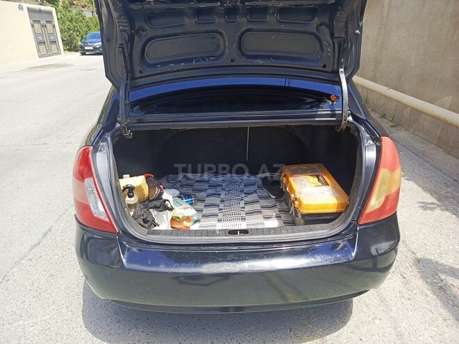 Hyundai Accent-7