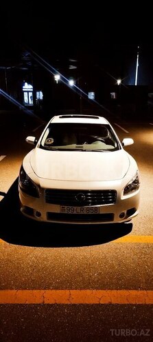 Nissan Maxima-2