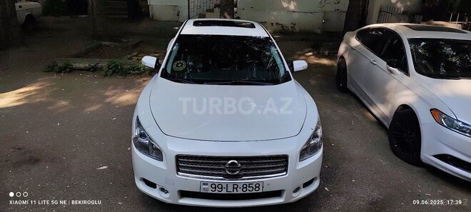 Nissan Maxima-11