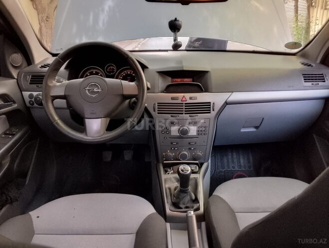 Opel Astra-12