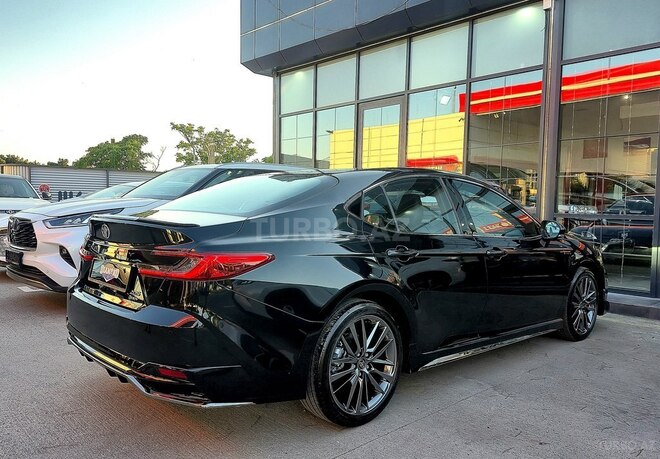 Toyota Camry-7