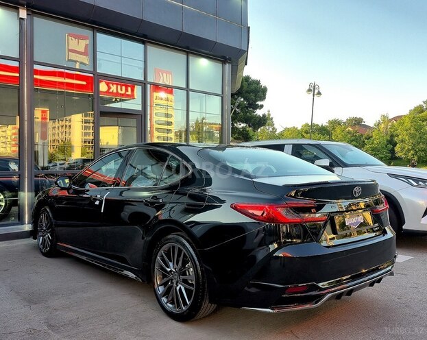 Toyota Camry-11