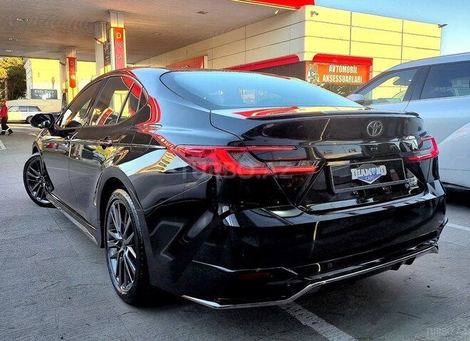 Toyota Camry-12