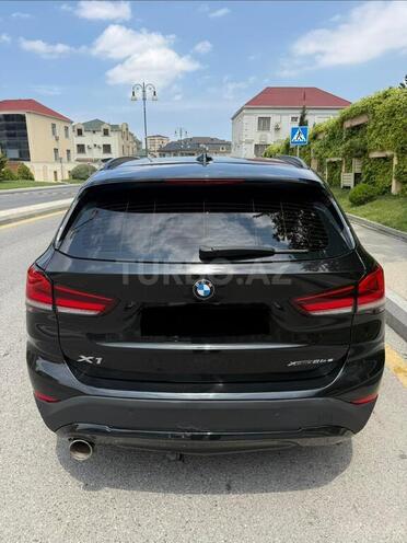 BMW X1-2