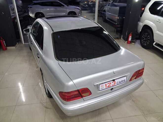 Mercedes E 200-12