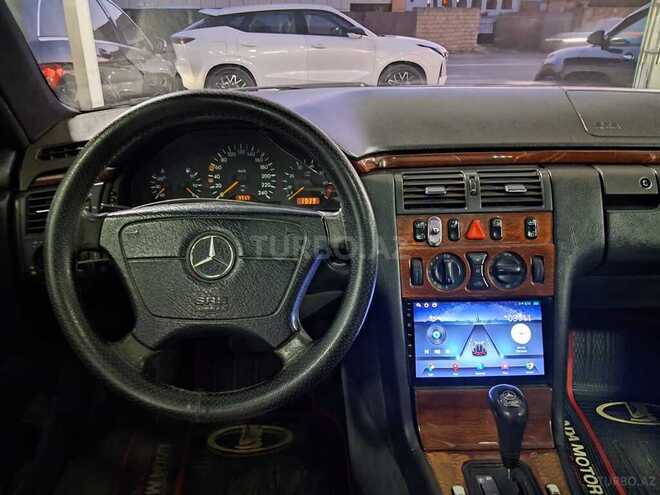 Mercedes E 200-9