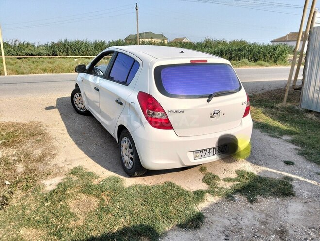 Hyundai i20-2