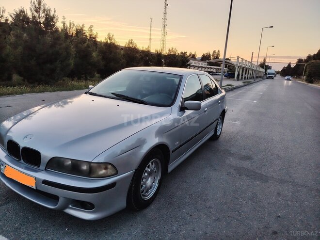 BMW 523-5