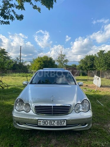 Mercedes C 200-1