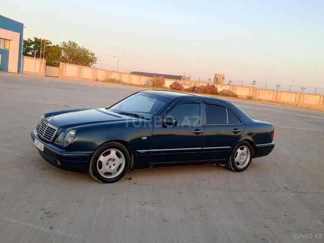 Mercedes E 230-3