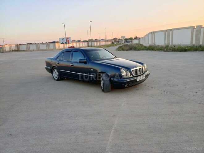 Mercedes E 230-2