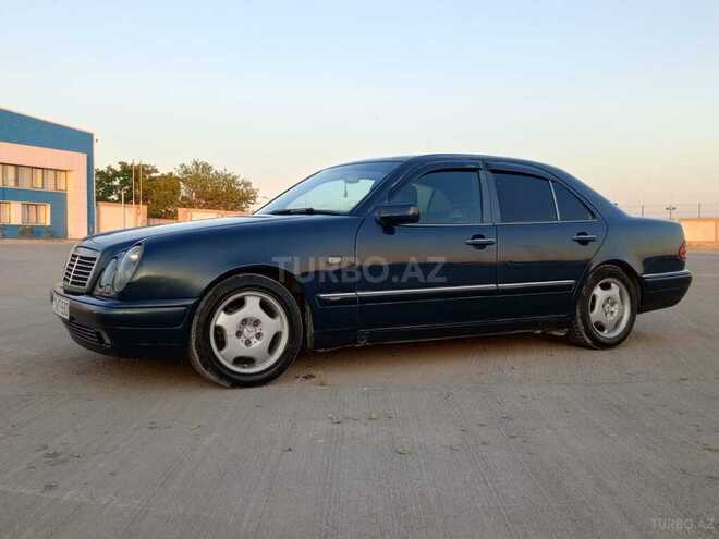 Mercedes E 230-8