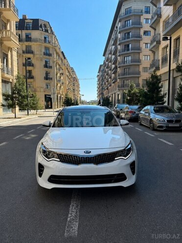 Kia Optima-4