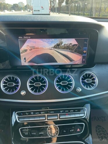 Mercedes E 220 d-12