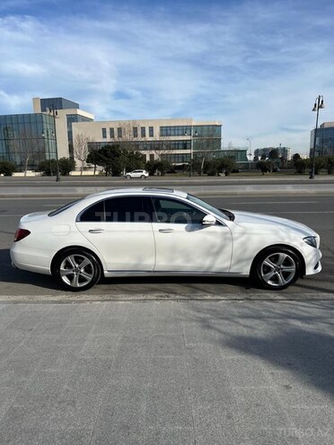 Mercedes E 220 d-7