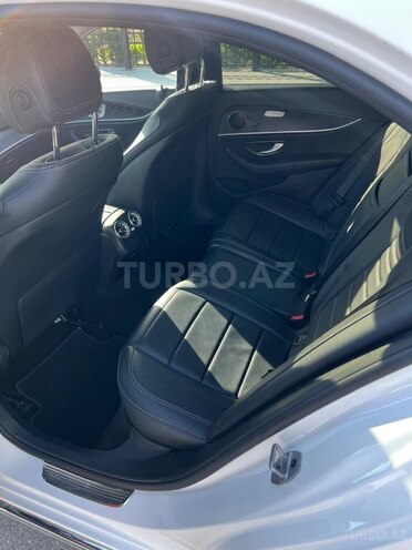 Mercedes E 220 d-15