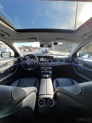 Mercedes E 220 d-9
