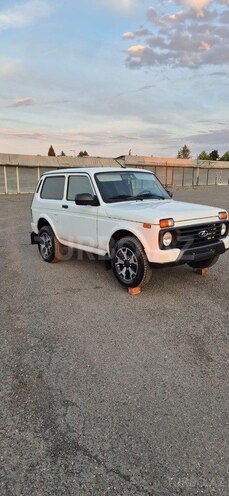 LADA (VAZ) Niva-1