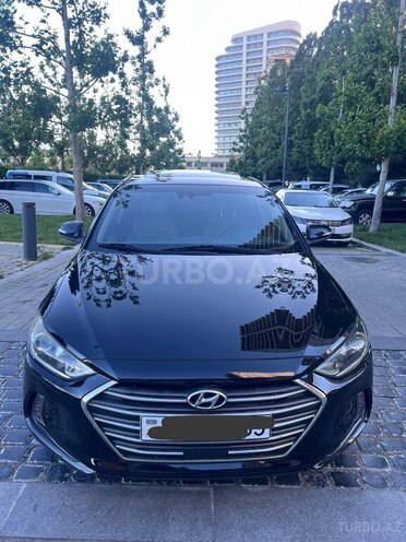 Hyundai Elantra-1