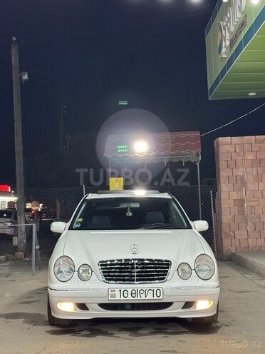 Mercedes E 200-1