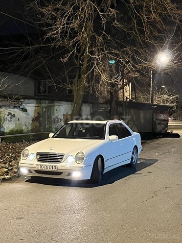 Mercedes E 200-7