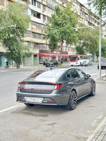 Hyundai Sonata-2