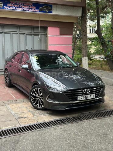 Hyundai Sonata-1