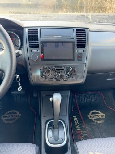 Nissan Tiida-19