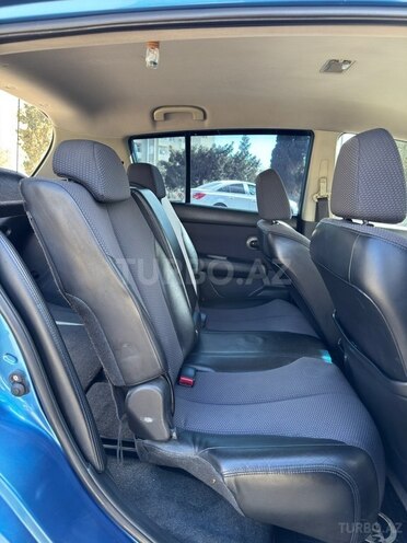 Nissan Tiida-11