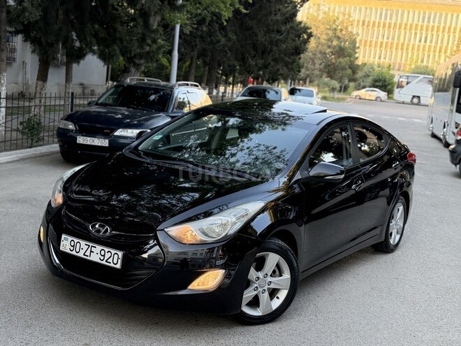 Hyundai Elantra-4