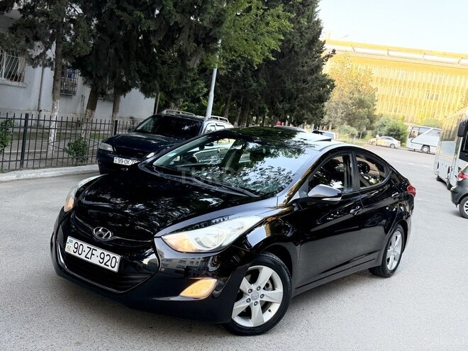 Hyundai Elantra-6