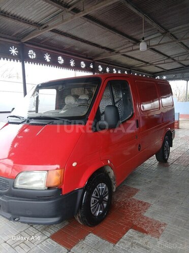 Ford Transit-6