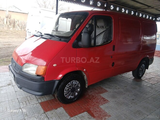 Ford Transit-7