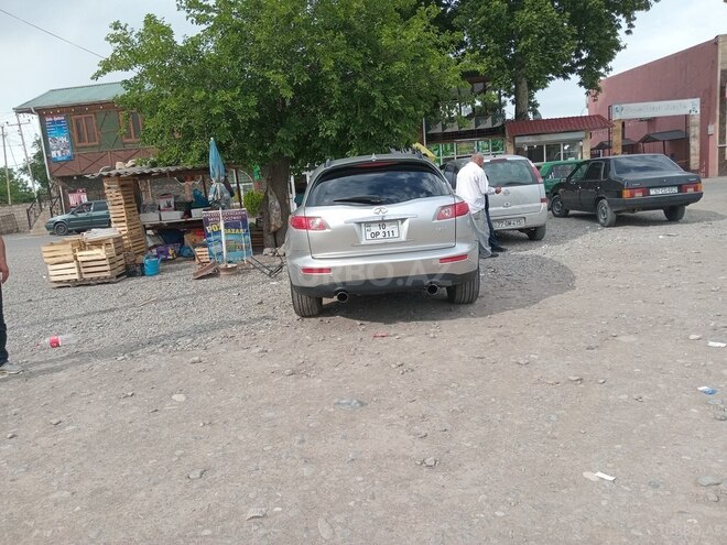 Infiniti FX35-6